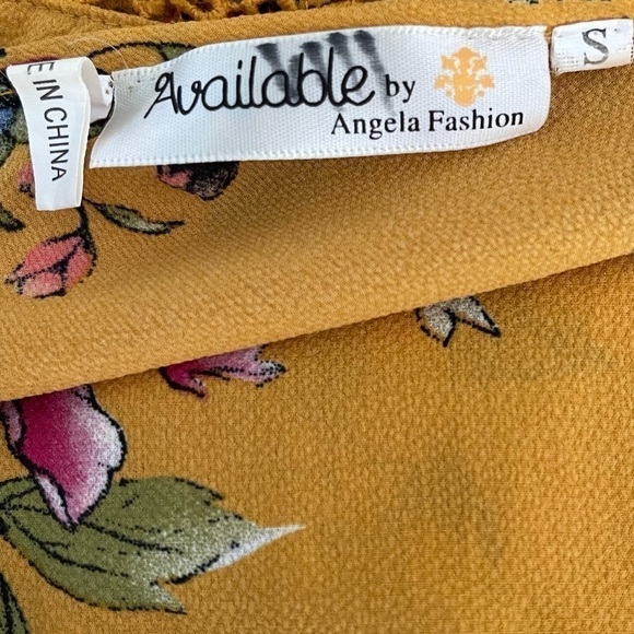 Available by Angela Fashion Floral peplum blouse S - Picture 7 of 8
